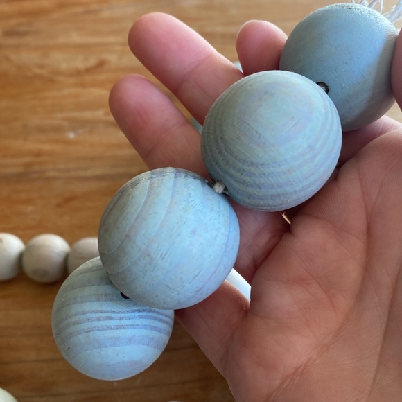 Wood tablescape decor - Picture 6 of 8